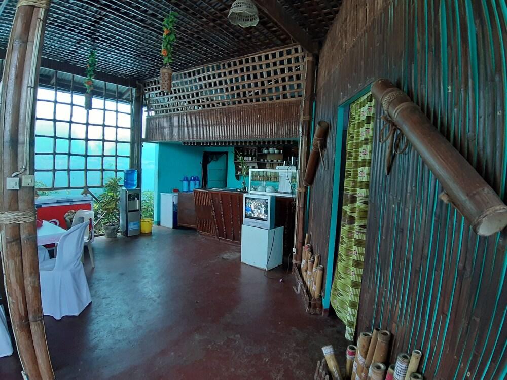 Hillside Resort Puerto Princesa Exterior photo
